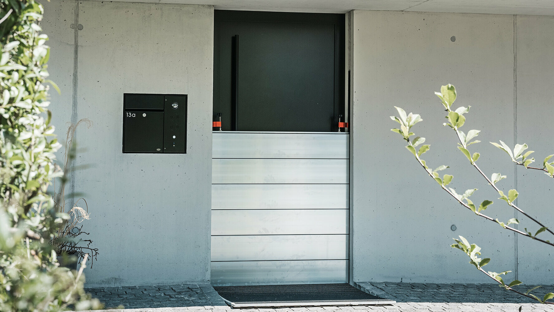 Ochrona przeciwpowodziowa PREFA chroni domy jednorodzinne przed zalaniem