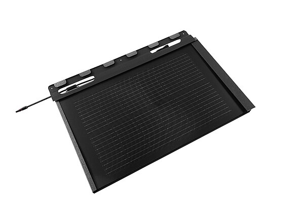 Na ilustracji widoczna jest mała dachówka solarna PREFA w kolorze antracytowym.