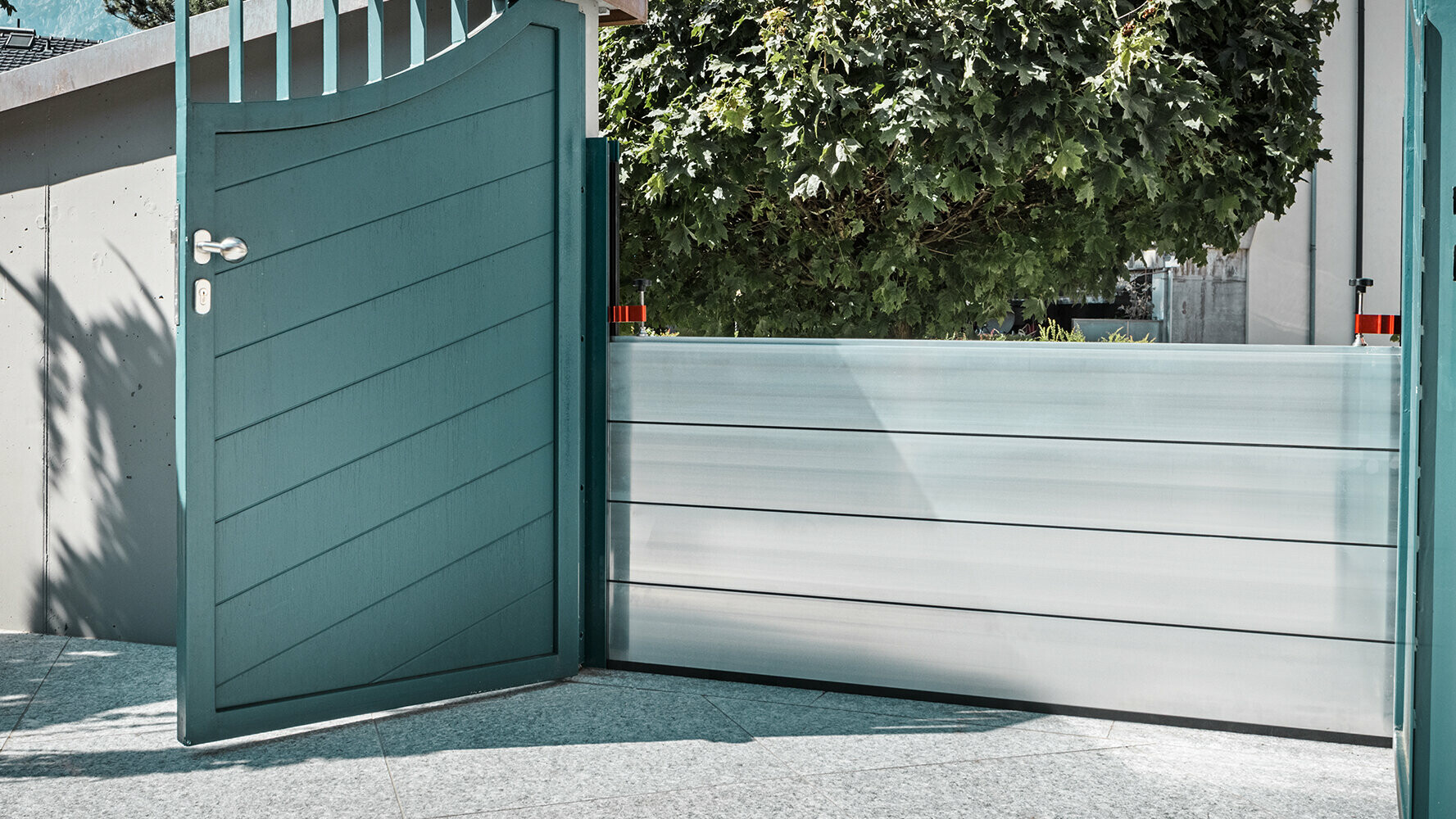 Indywidualna ochrona przeciwpowodziowa od PREFA jako ochrona budynku