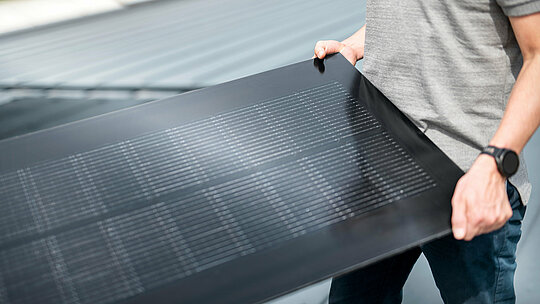 Moduł solarny PREFALZ w kolorze czarnym do pasów o rozmiarach 500 i 650.